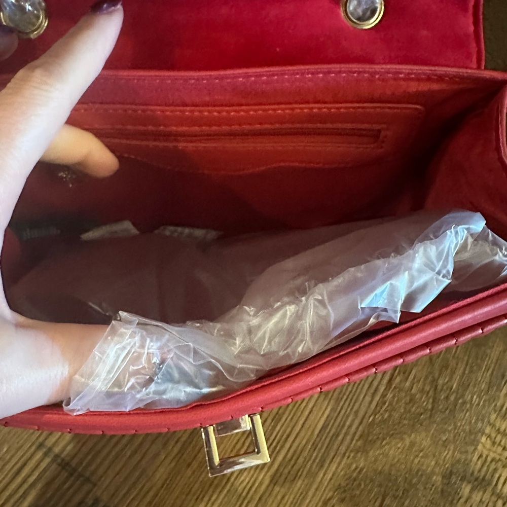 Badgley Mischka Red Quilted Bag - Picture 6 of 6